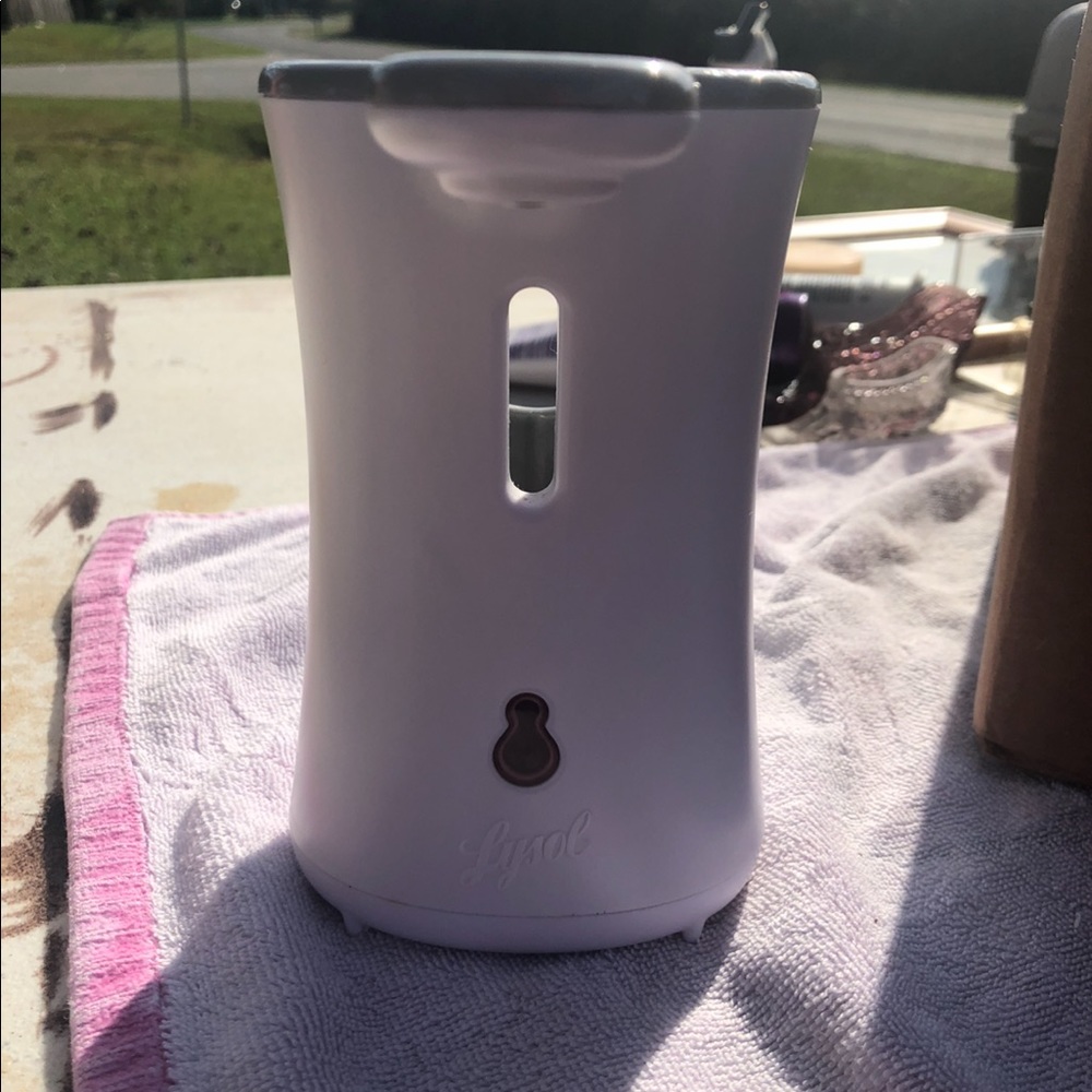 Lysol NO Touch Automatic Soap dispenser